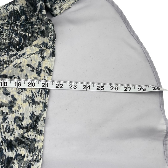 Vanity Print Cut Out Sheer Back Top Size Small - Picture 13 of 14